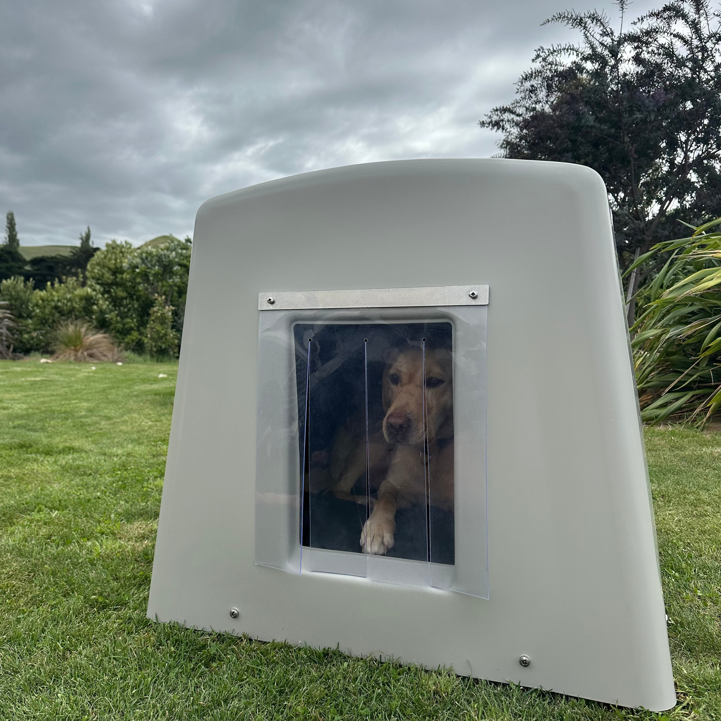 NZ Wool Insulation Thermokennel Dog Kennel with door flaps