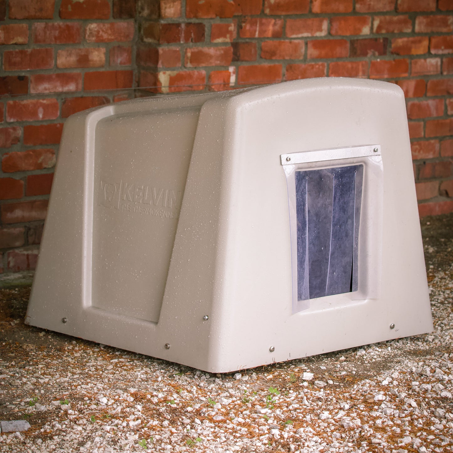 Kelvin Thermokennel, Outdoor Insulated Dog Kennel